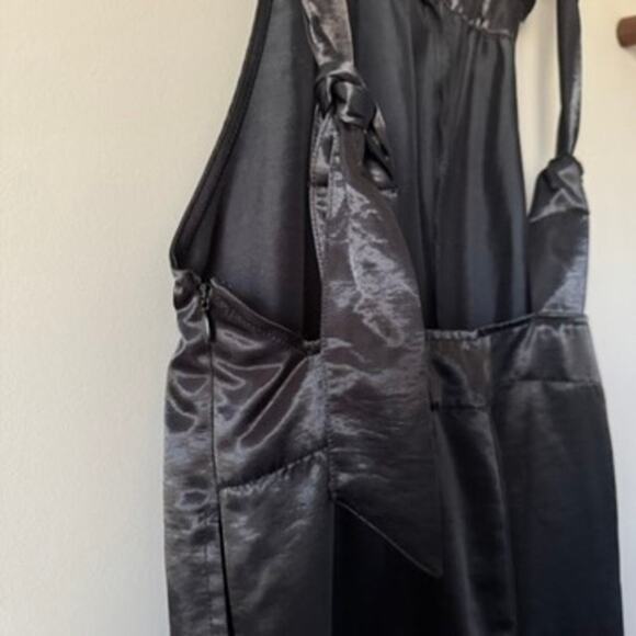 SILENCE & NOISE BLACK SATIN URBAN OUTFITTERS MARGO OVERALLS SIZE SMALL - Picture 4 of 16
